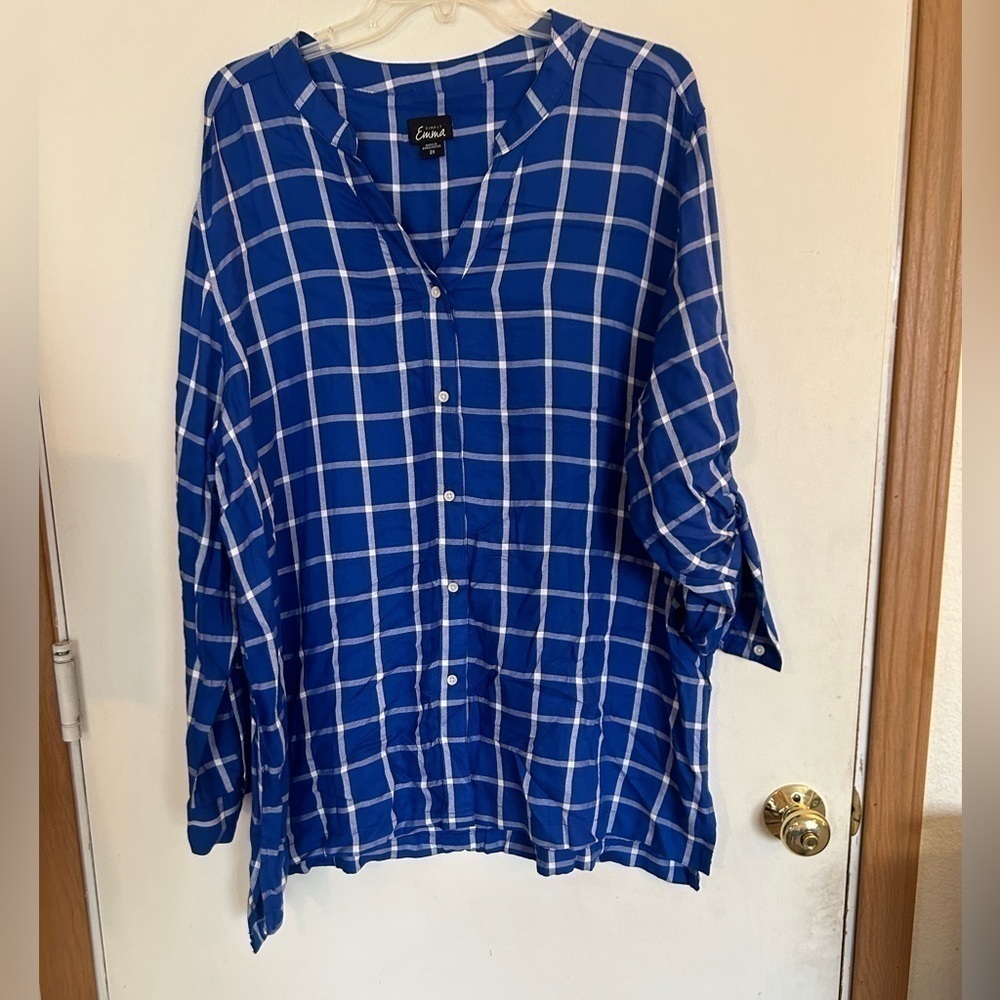 NWT Simply Emma 2XL Blue and white roll tab sleeve tunic blouse